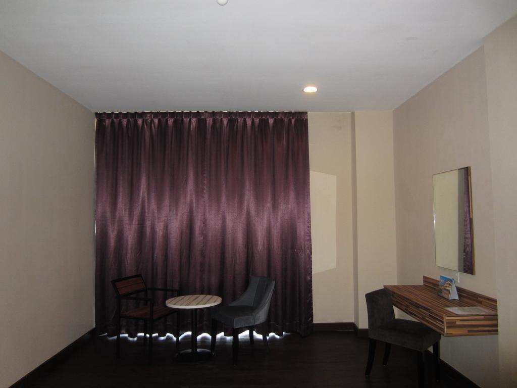 Waterfront Boutique Hotel Port Dickson Rom bilde